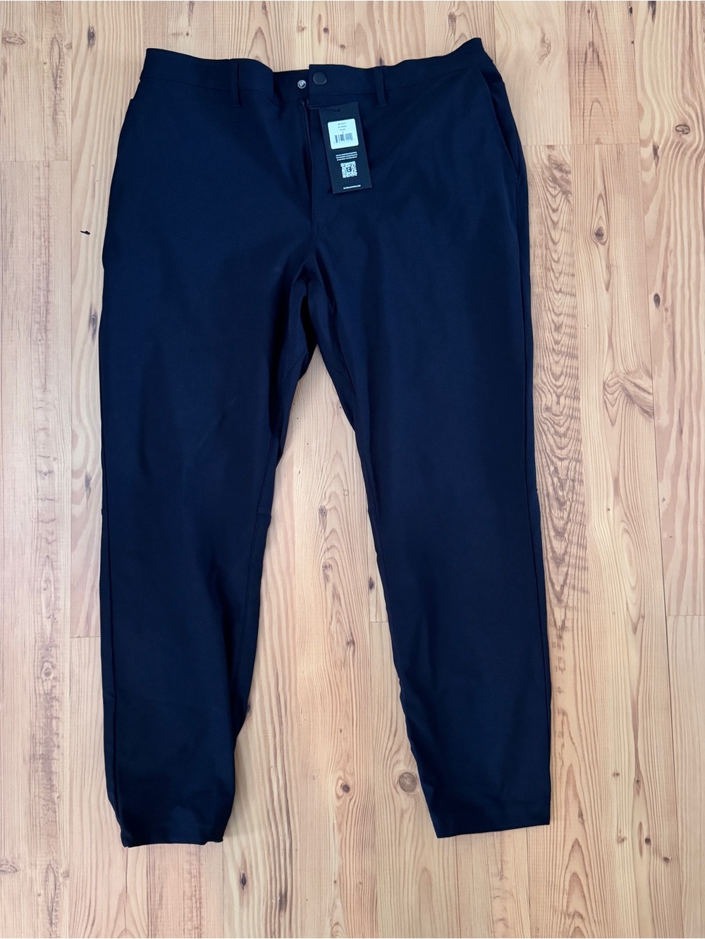 Cuts Clothing AO Joggers NWT